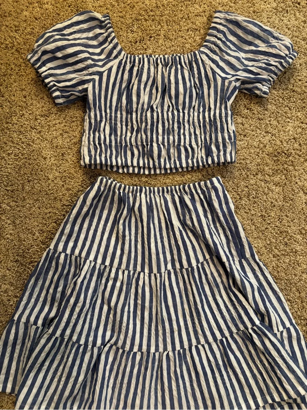 OLD NAVY Striped Two-Piece Set. Size S(6/7).